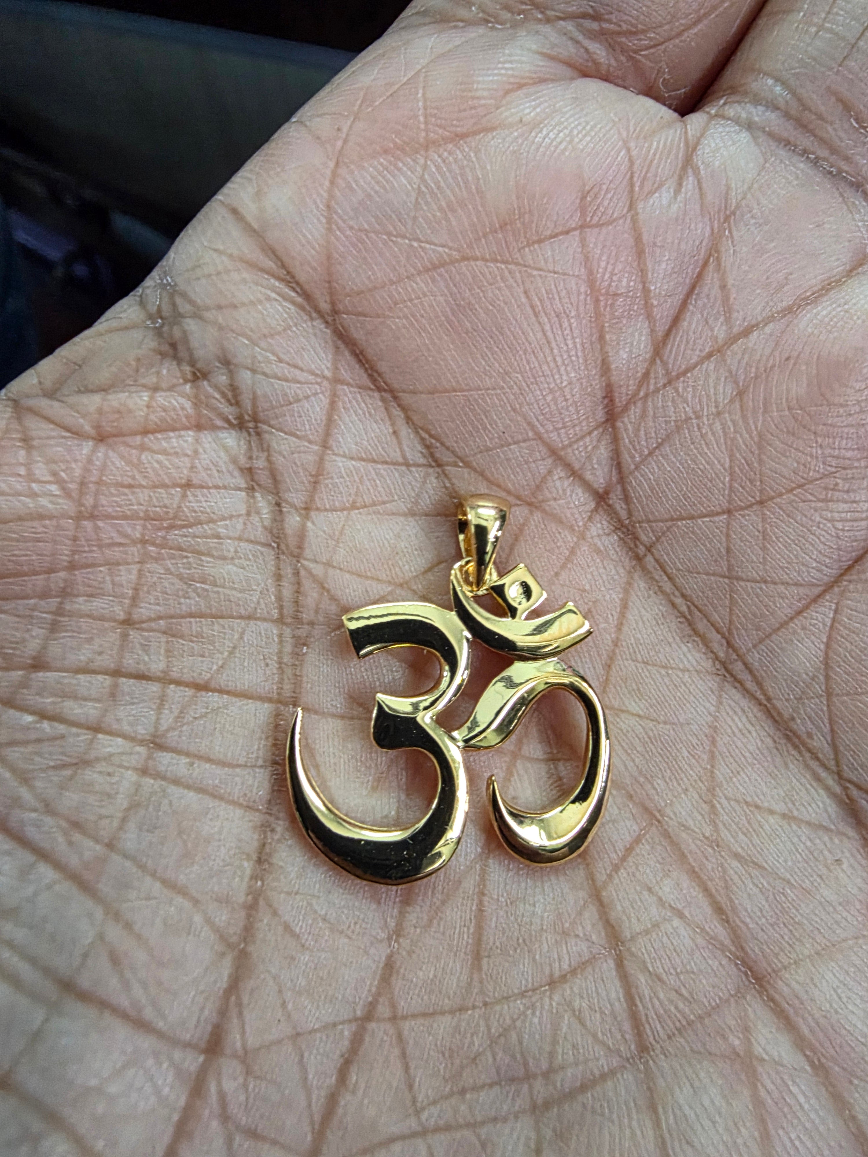Om Pendant