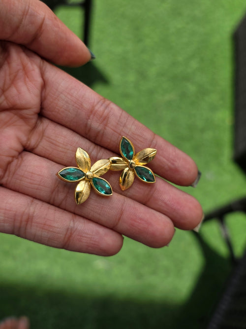 Taruja Earrings