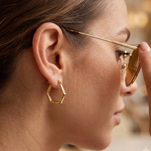 Akriti hoops