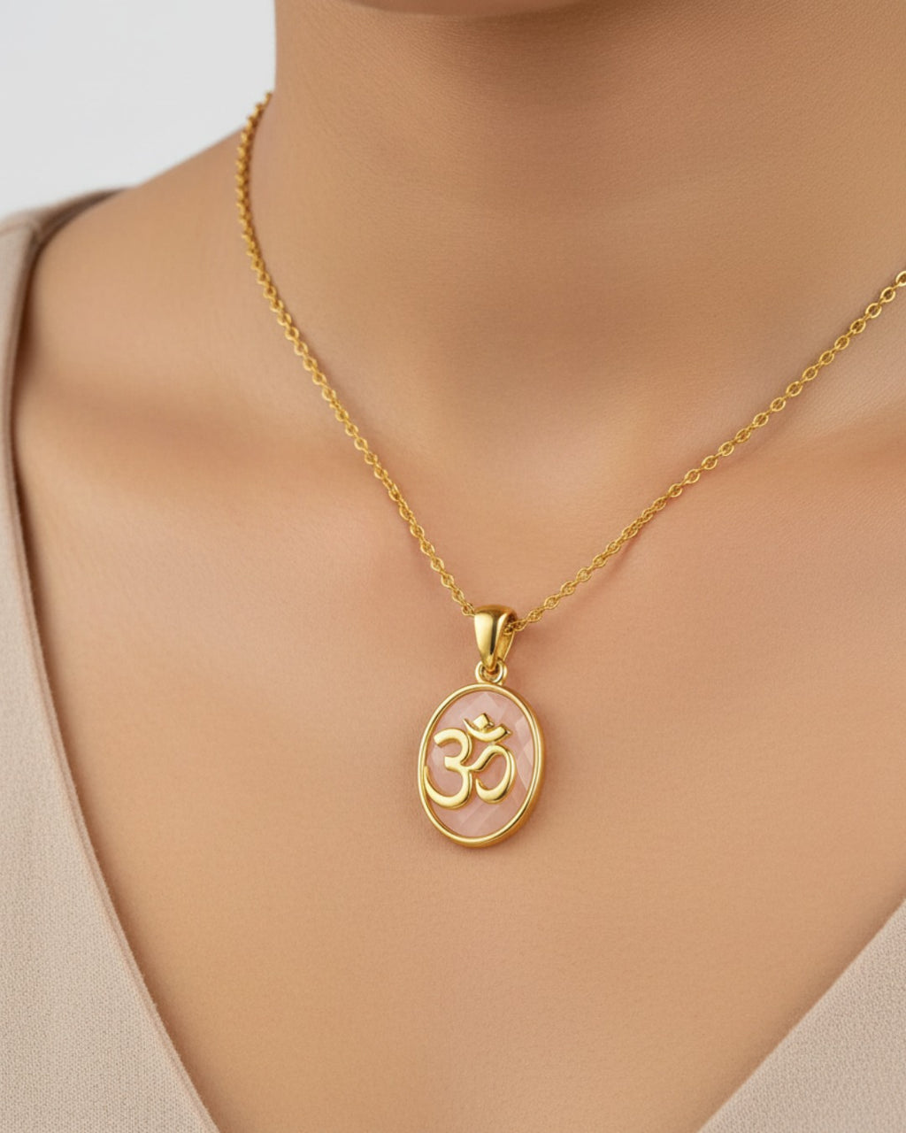 Aumya Pendant