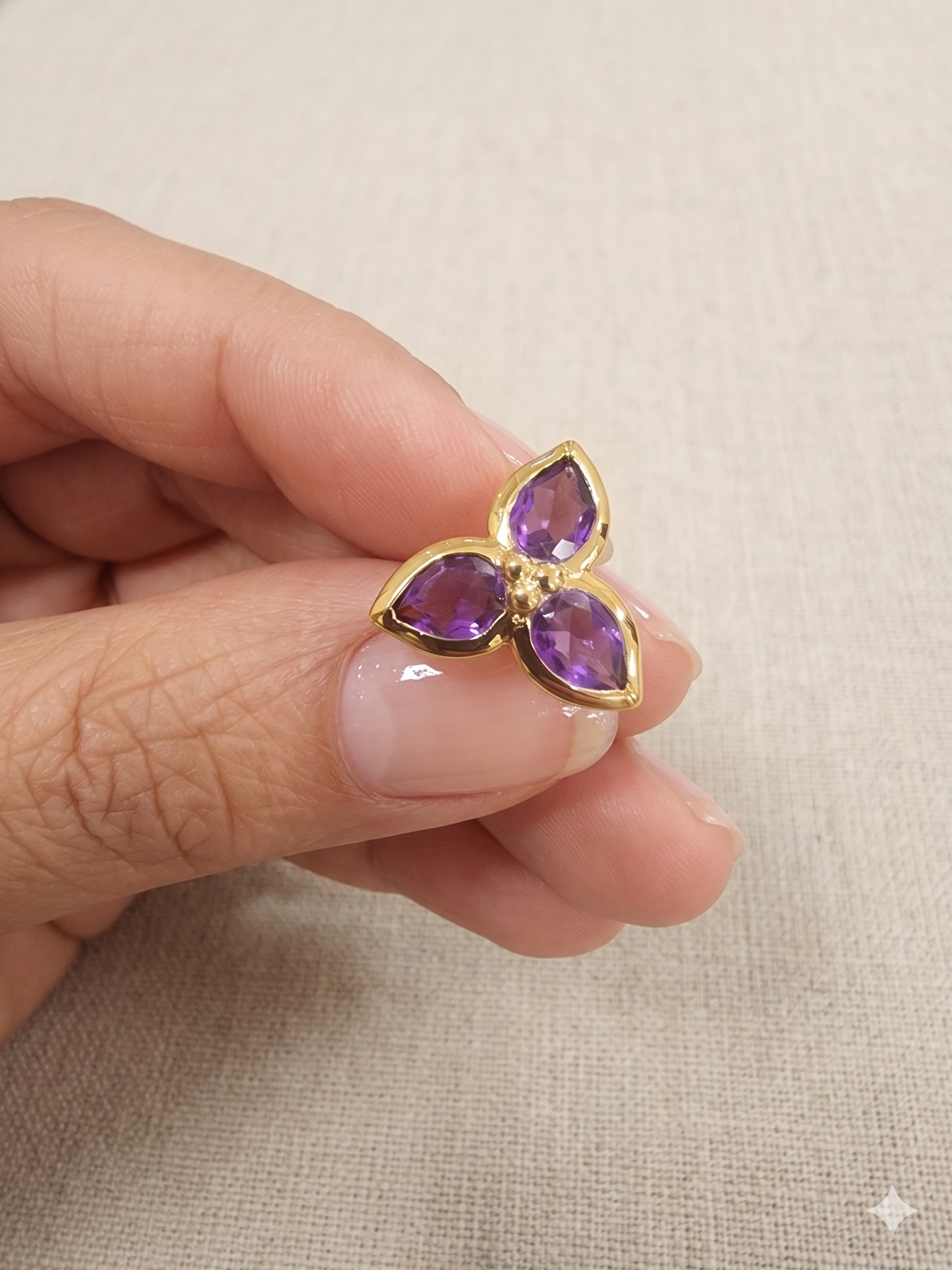 Trishya Earrings