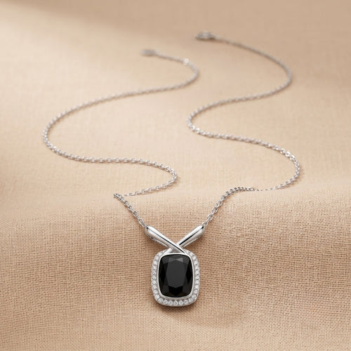 Tamas Necklet