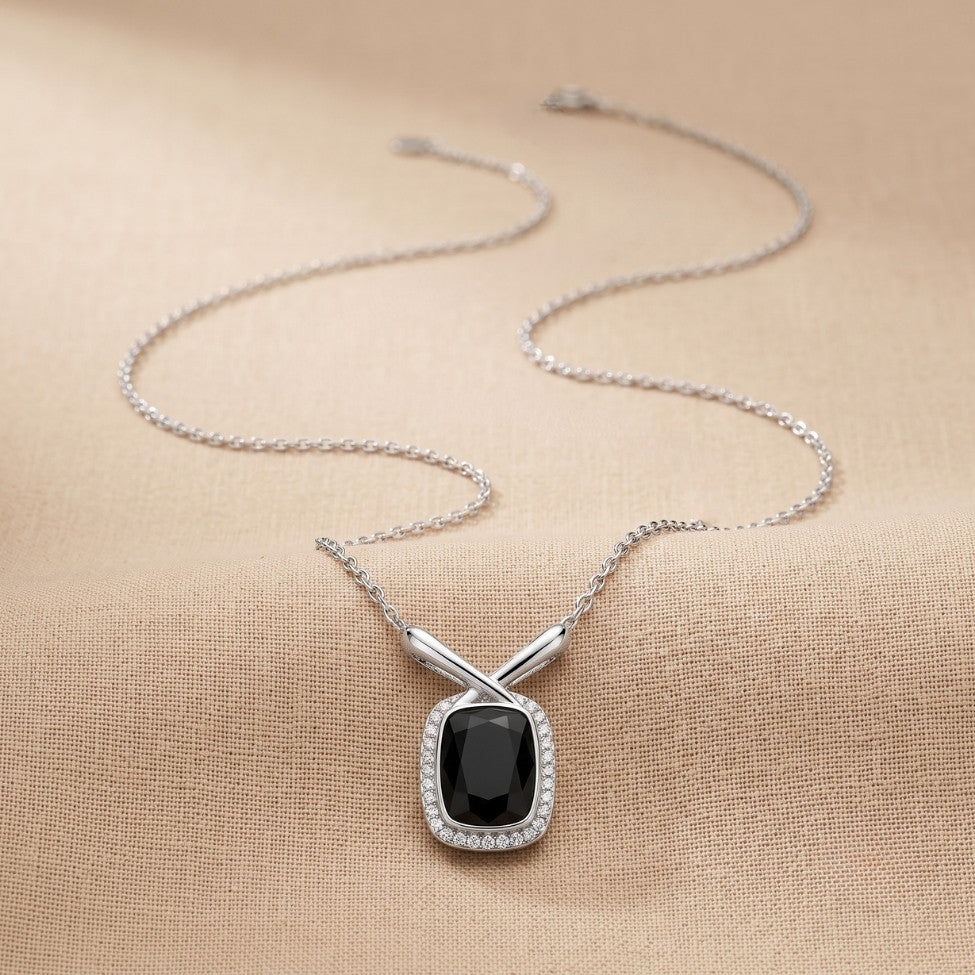 Tamas Necklet