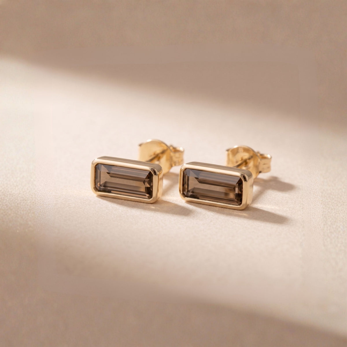 Vina earstuds