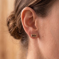 Vina earstuds
